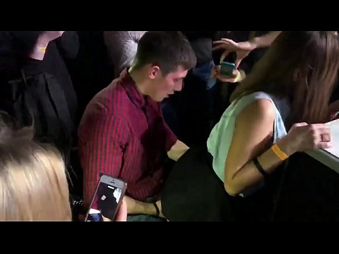 ❤️ Tunay na sex sa isang Russian nightclub. Ang 18-taong-gulang na batang babae na Ruso sa anus at puki ay nakipagkamay sa isang nightclub ❤ Porno sa porn tl.pornburst.ru ﹏
